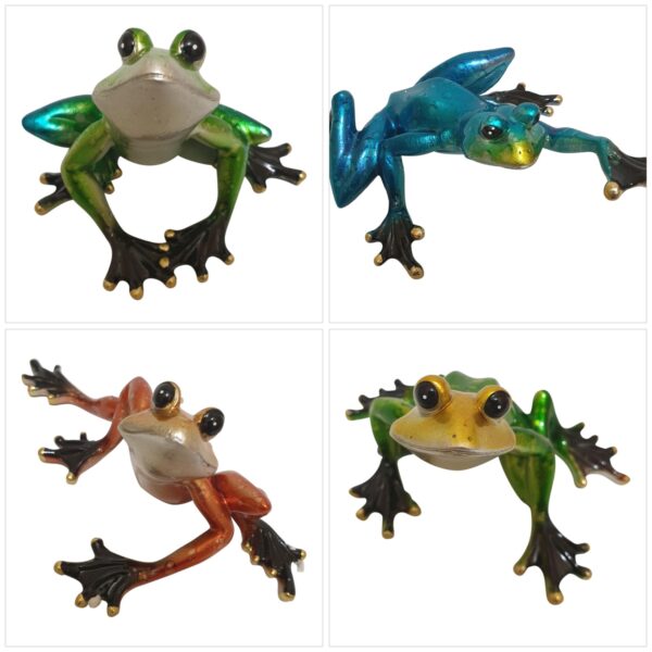 4 frogs